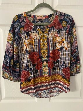 T12a- OLIVE HILL Block Print FLORAL GEOMETRIC BOHO Toggle Front Shirt